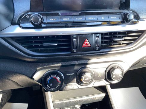 Used 2023 Kia Forte LXS w/ LXS Technology Package image 16