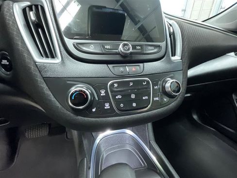 Used 2023 Chevrolet Malibu LT image 16