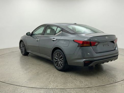 Used 2025 Nissan Altima 2.5 SV FWD image 6