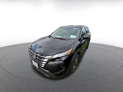 Used 2025 Nissan Rogue SV FWD image 4