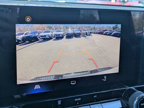 Used 2024 Chevrolet Colorado W/T image 19