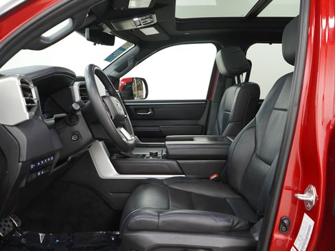 Used 2024 Toyota Tundra Platinum w/ TRD Off-Road Package AWD/4WD image 26