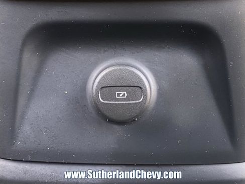 Used 2023 Volvo XC60 T8 Plus image 43