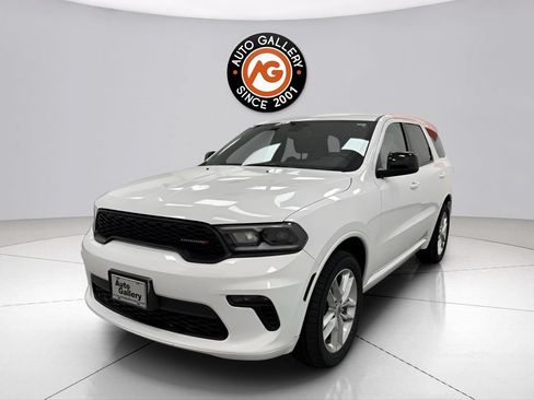 Used 2023 Dodge Durango GT w/ Trailer Tow Group IV AWD/4WD image 6