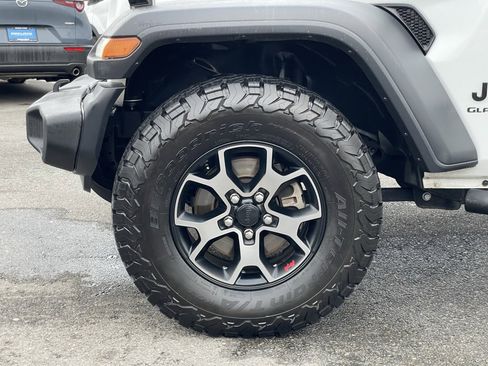 Used 2020 Jeep Gladiator Sport w/ Quick Order Package 24S image 11