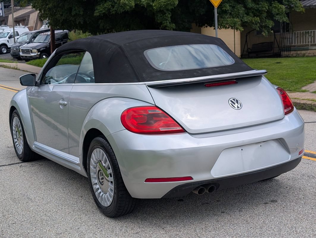 Used 2014 Volkswagen Beetle TDI FWD image 8