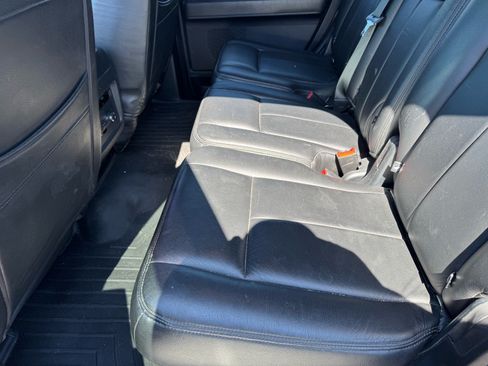 Used 2016 Ford Expedition XLT AWD/4WD image 9