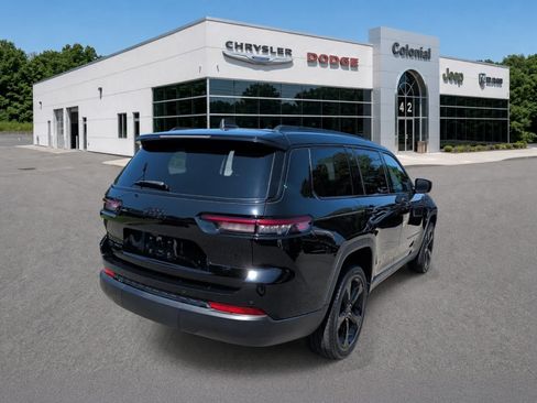 Used 2023 Jeep Grand Cherokee L Laredo AWD/4WD image 6