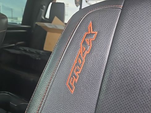 Used 2021 Nissan Titan PRO-4X w/ Pro-4x Convenience Package image 15