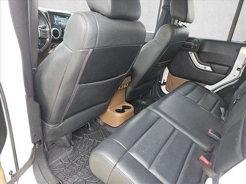 Used 2012 Jeep Wrangler Unlimited Sahara w/ Connectivity Group AWD/4WD image 11