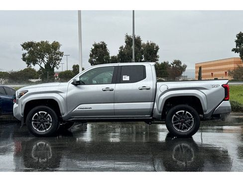 New 2026 Toyota Tacoma TRD Sport image 7