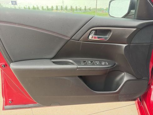 Used 2017 Honda Accord Sport Special Edition image 38