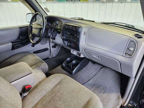 Used 2000 Ford Ranger XLT image 2