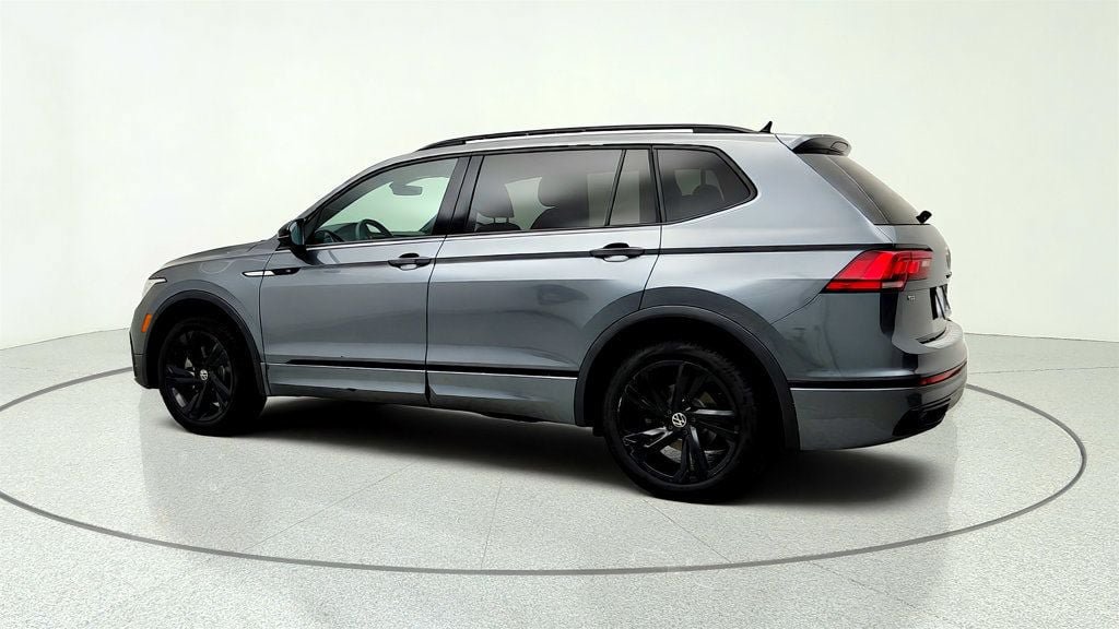 Used 2023 Volkswagen Tiguan SE R-Line FWD image 7