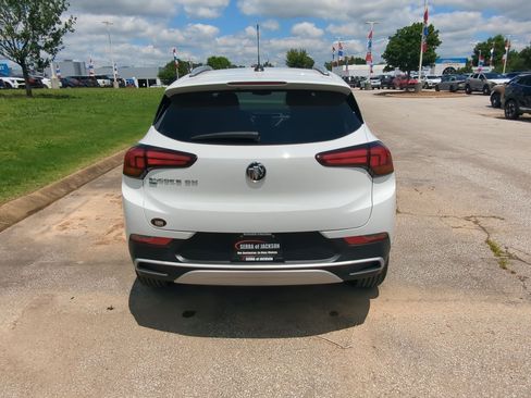 Used 2023 Buick Encore GX Select w/ Safety Package II AWD/4WD image 8