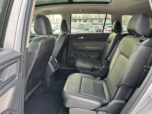 Used 2022 Volkswagen Atlas SE image 18