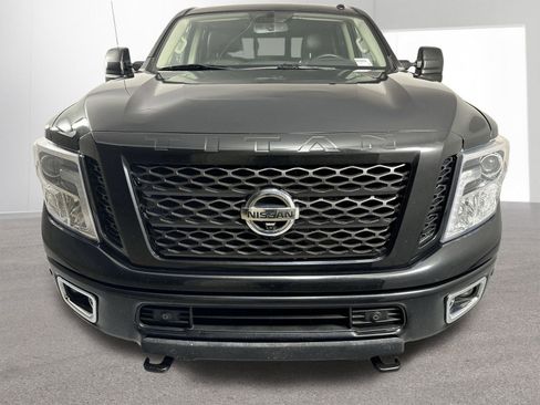Used 2019 Nissan Titan PRO-4X image 26