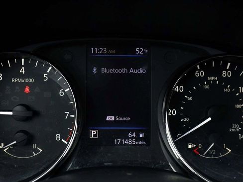 Used 2018 Nissan Rogue SV image 28