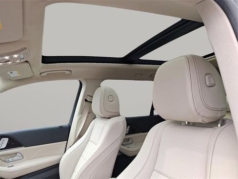 Used 2022 Mercedes-Benz GLS 450 4MATIC image 14