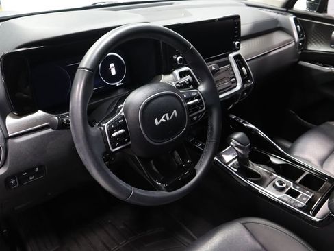 Used 2023 Kia Sorento SX image 27