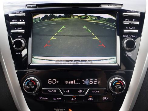 Used 2018 Nissan Murano S image 35