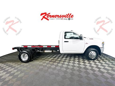 New 2025 RAM 3500 Tradesman image 8