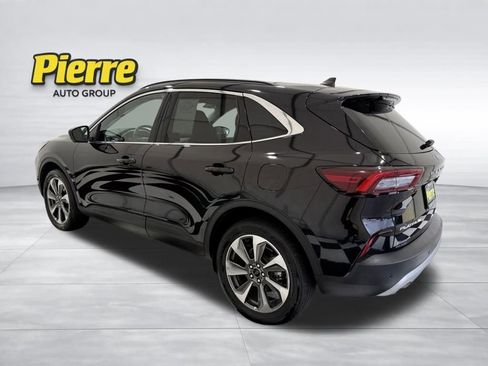 Used 2024 Ford Escape Platinum image 2