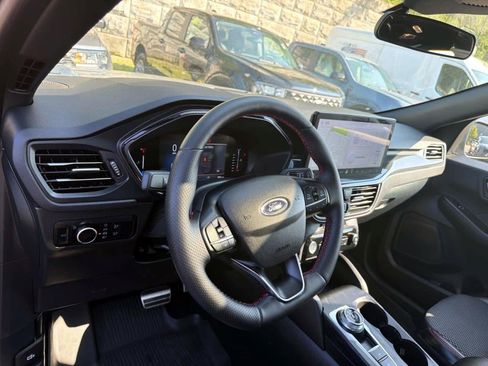 Used 2024 Ford Escape ST-Line w/ Tech Pack #1 AWD/4WD image 13