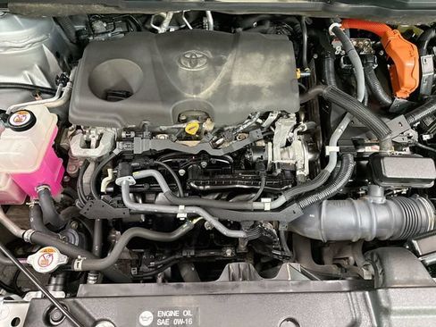 Used 2021 Toyota Sienna XSE w/ XSE Plus Package AWD/4WD image 32