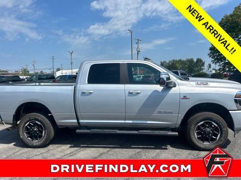 Used 2026 RAM 2500 Laramie AWD/4WD image 5