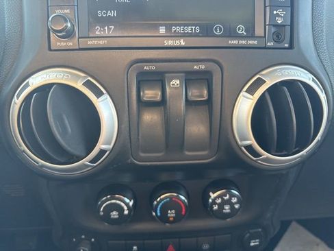 Used 2011 Jeep Wrangler Sahara w/ Dual Top Group image 17