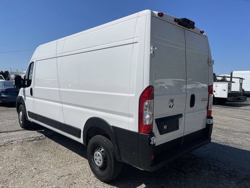 Used 2025 RAM ProMaster 2500 w/ Convenience Group FWD image 4