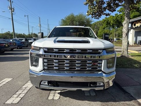 Used 2023 Chevrolet Silverado 2500 LT w/ Convenience Package AWD/4WD image 3