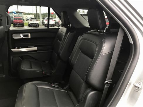 Certified 2022 Ford Explorer Limited image 21