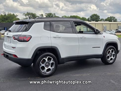 Used 2022 Jeep Compass Trailhawk w/ Trailhawk Elite Group AWD/4WD image 3