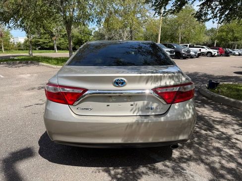 Used 2017 Toyota Camry XLE FWD image 5