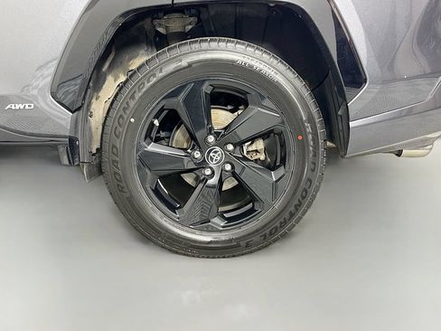 Used 2019 Toyota RAV4 XSE AWD/4WD image 32