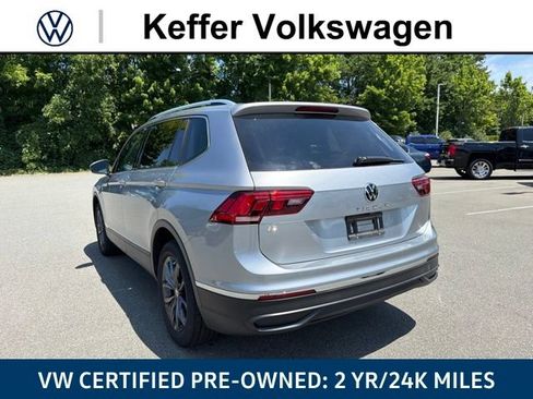 Certified 2023 Volkswagen Tiguan SE FWD image 5