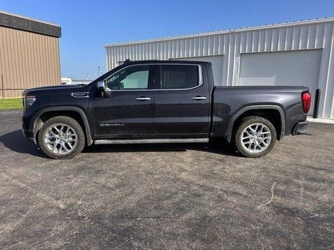 Used 2023 GMC Sierra 1500 Denali w/ Denali Reserve Package AWD/4WD image 3