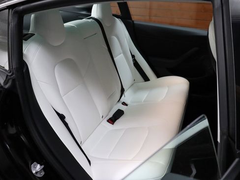 Used 2022 Tesla Model 3 Long Range image 40