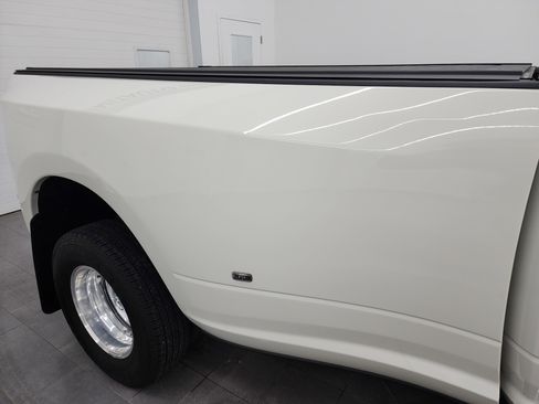 Used 2023 RAM 3500 Laramie image 27