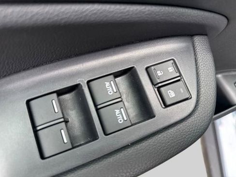 Used 2025 Honda Ridgeline TrailSport image 8