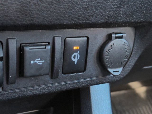 Used 2021 Toyota Tacoma TRD Sport w/ Technology Package RWD image 20