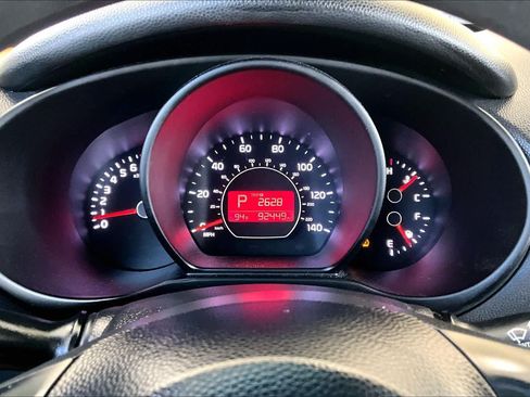 Used 2015 Kia Soul FWD image 24