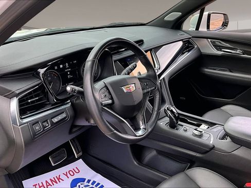 Certified 2024 Cadillac XT6 Sport w/ LPO, Red Accent Package AWD/4WD image 13