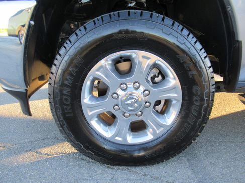 Used 2024 RAM 2500 Big Horn image 19