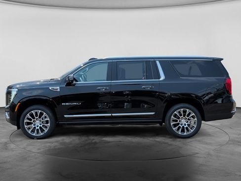 New 2026 GMC Yukon XL Denali w/ Sun & Power Step Package AWD/4WD image 5