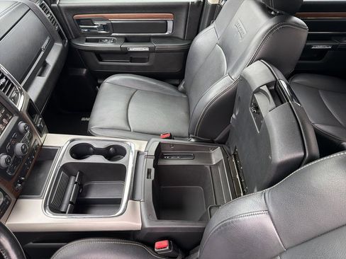 Used 2017 RAM 1500 Laramie w/ Convenience Group image 47