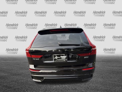 Certified 2025 Volvo XC60 B5 Plus image 9