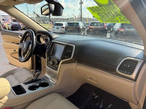 Used 2016 Jeep Grand Cherokee Limited RWD image 25